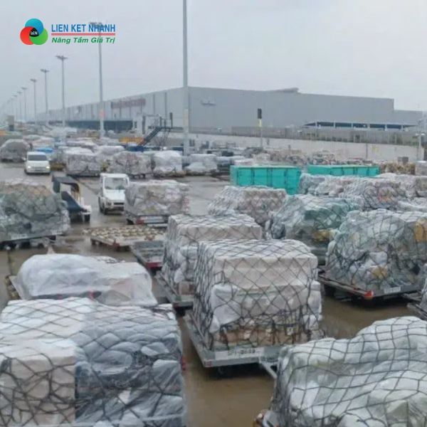 Chú ý đóng gói hàng hóa phù hợp khi gửi hàng đi Úc